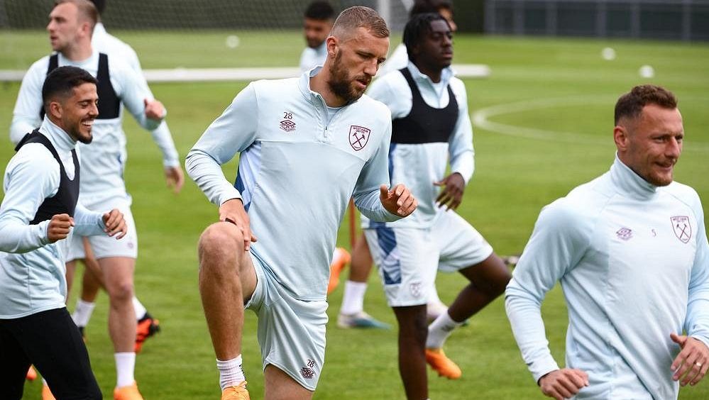 Bookmakeři vidí finále padesát na padesát, sázkaři favorizují exslávisty v dresu Kladivářů